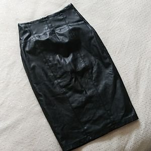 Black 100% polyester skirt